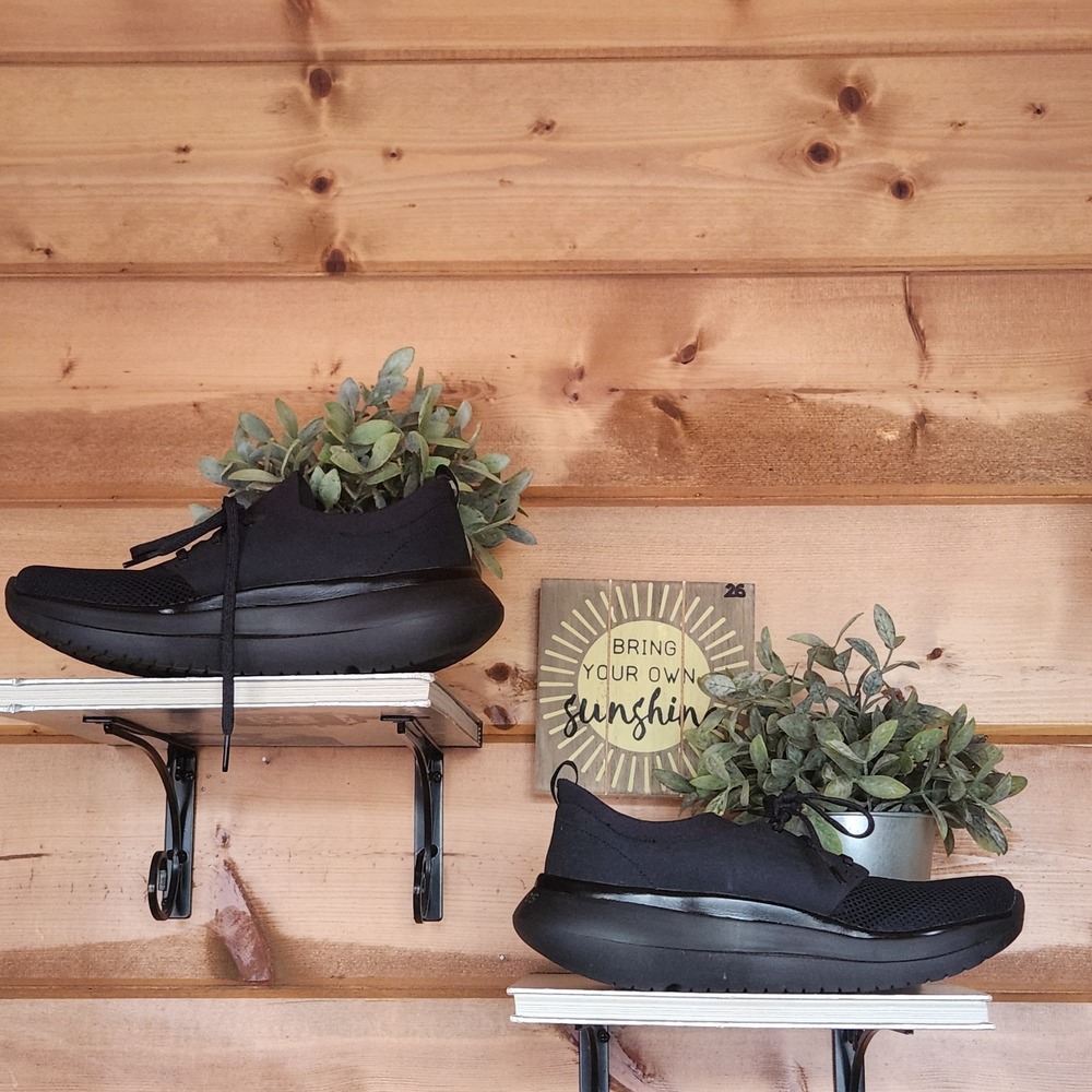 OOFOS OOMY Strise Recovery Sneakers Black Platform Comfort Running Shoes Sz 9.5 - Picture 4 of 10
